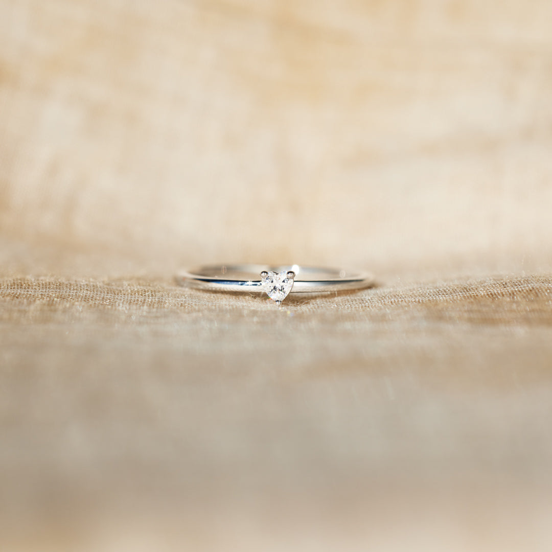 Bestie In The World Dainty Heart Ring