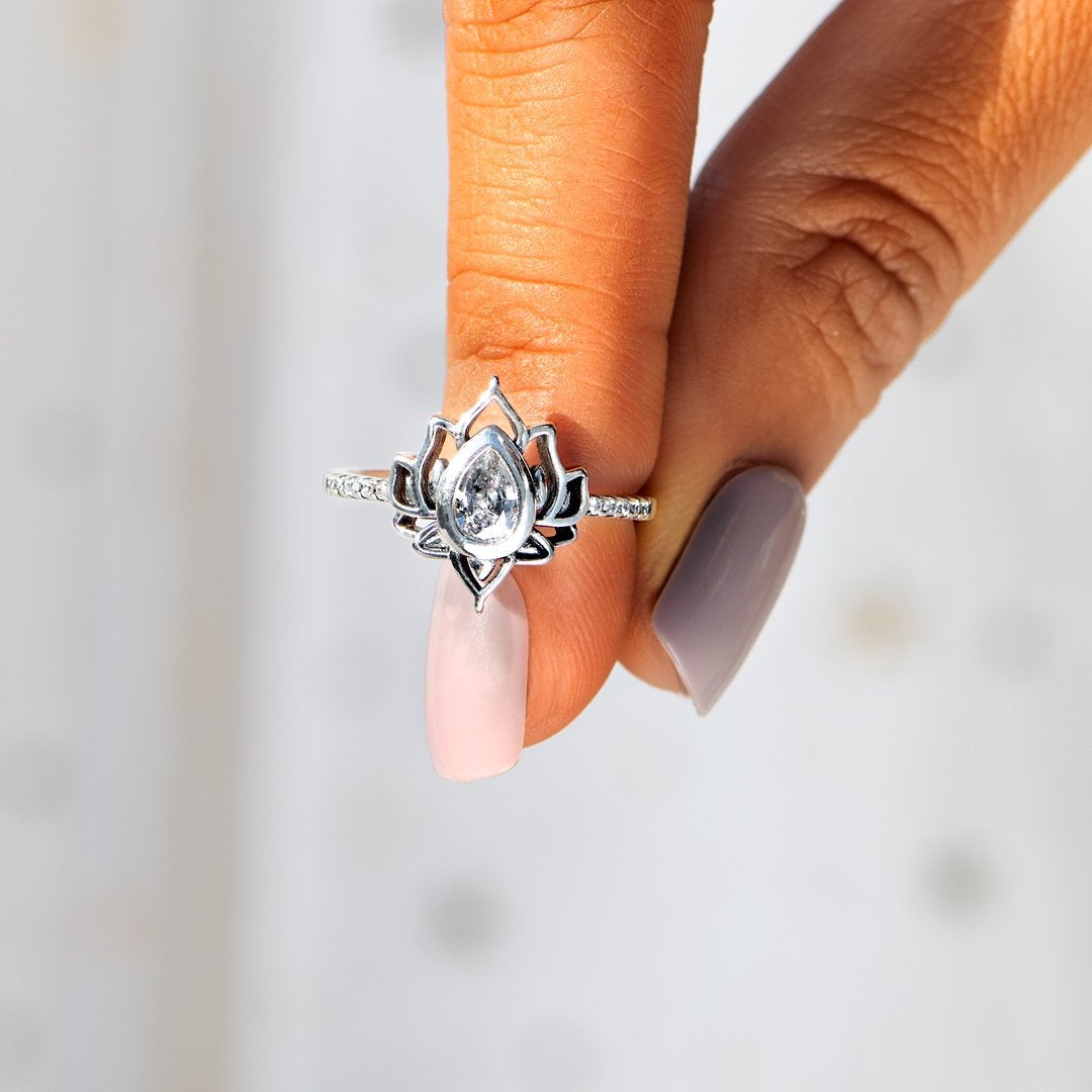 Same Girl Same Name Lotus Ring S925