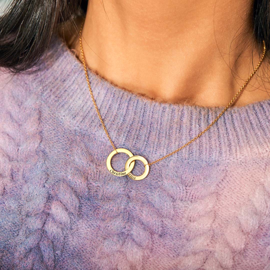 Engraved Names Interlocking Necklace