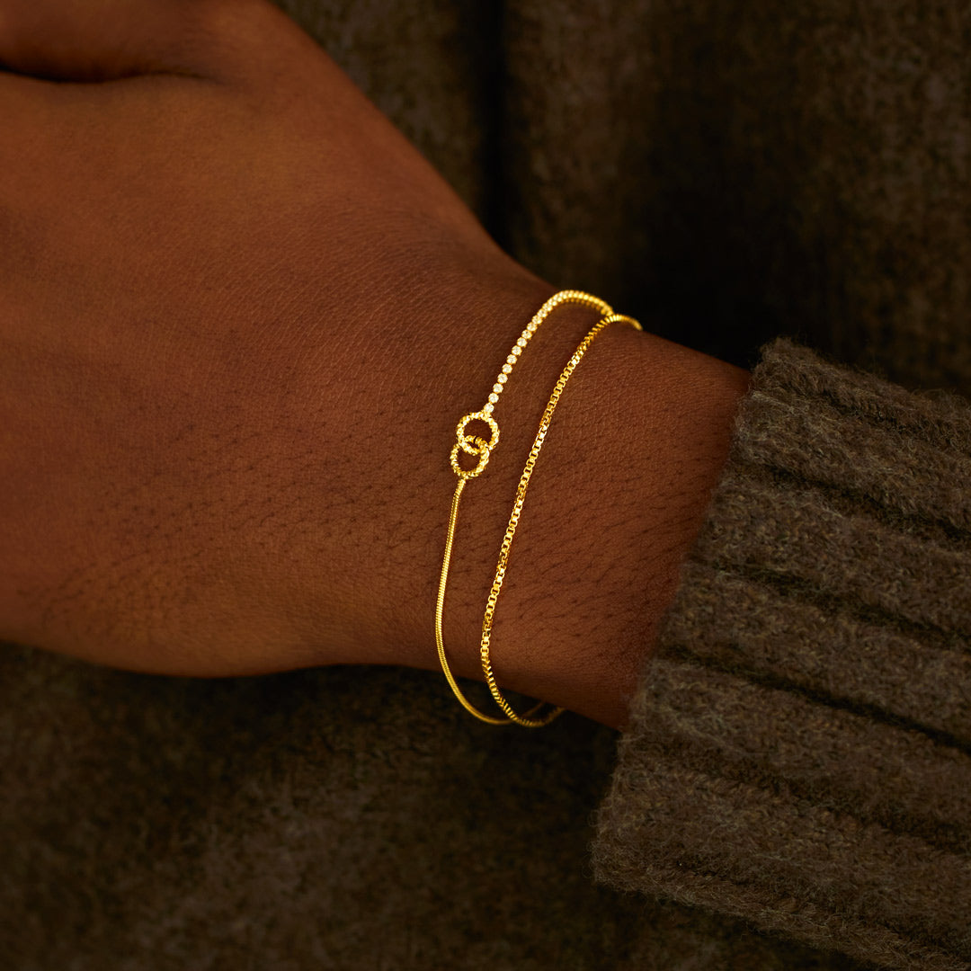 Mother & Daughter Interlock Stacked Bracelet