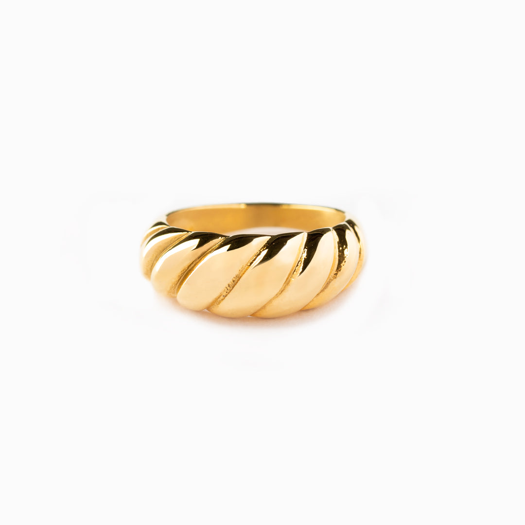 Croissant Dôme Ring