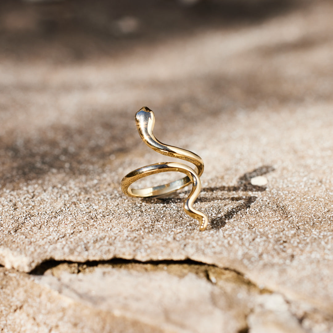 Be Free Minimalist Snake Open Ring