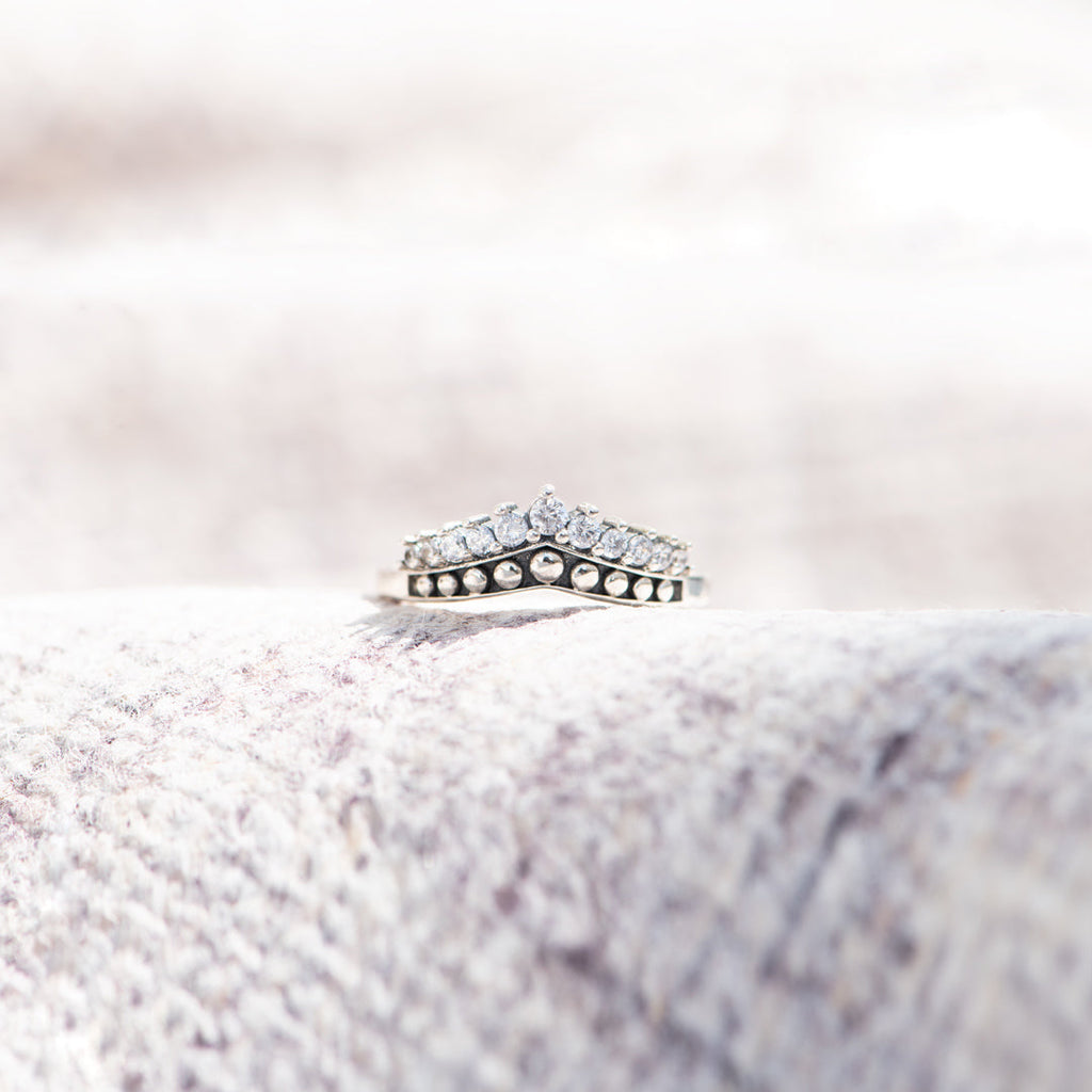 Mom&Nana Antique Crown Ring