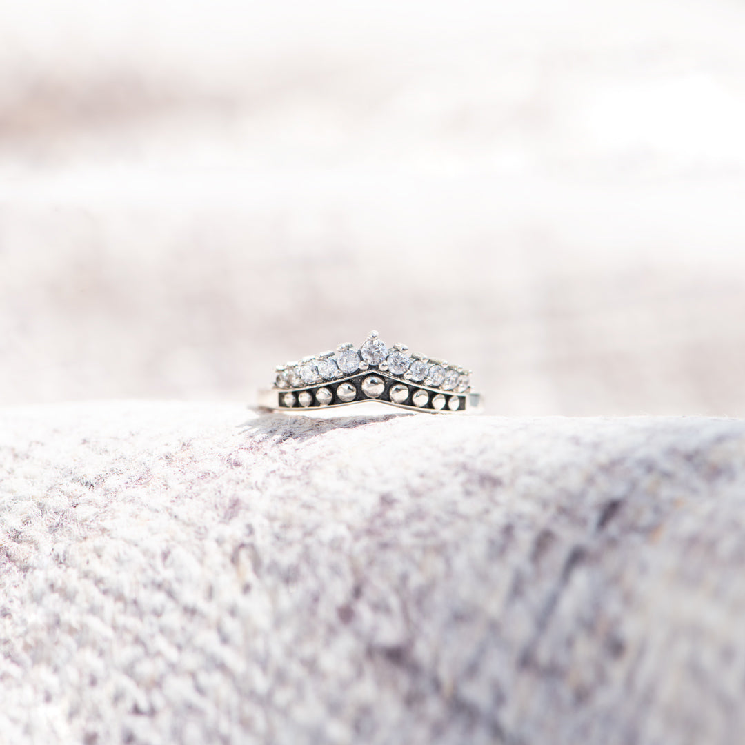 Mom&Nana Antique Crown Ring