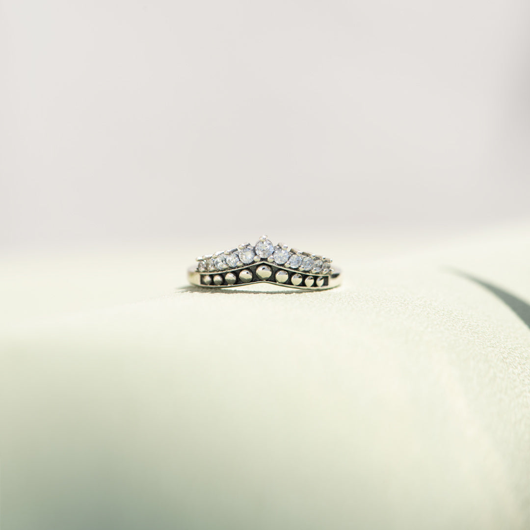 Mom&Nana Antique Crown Ring