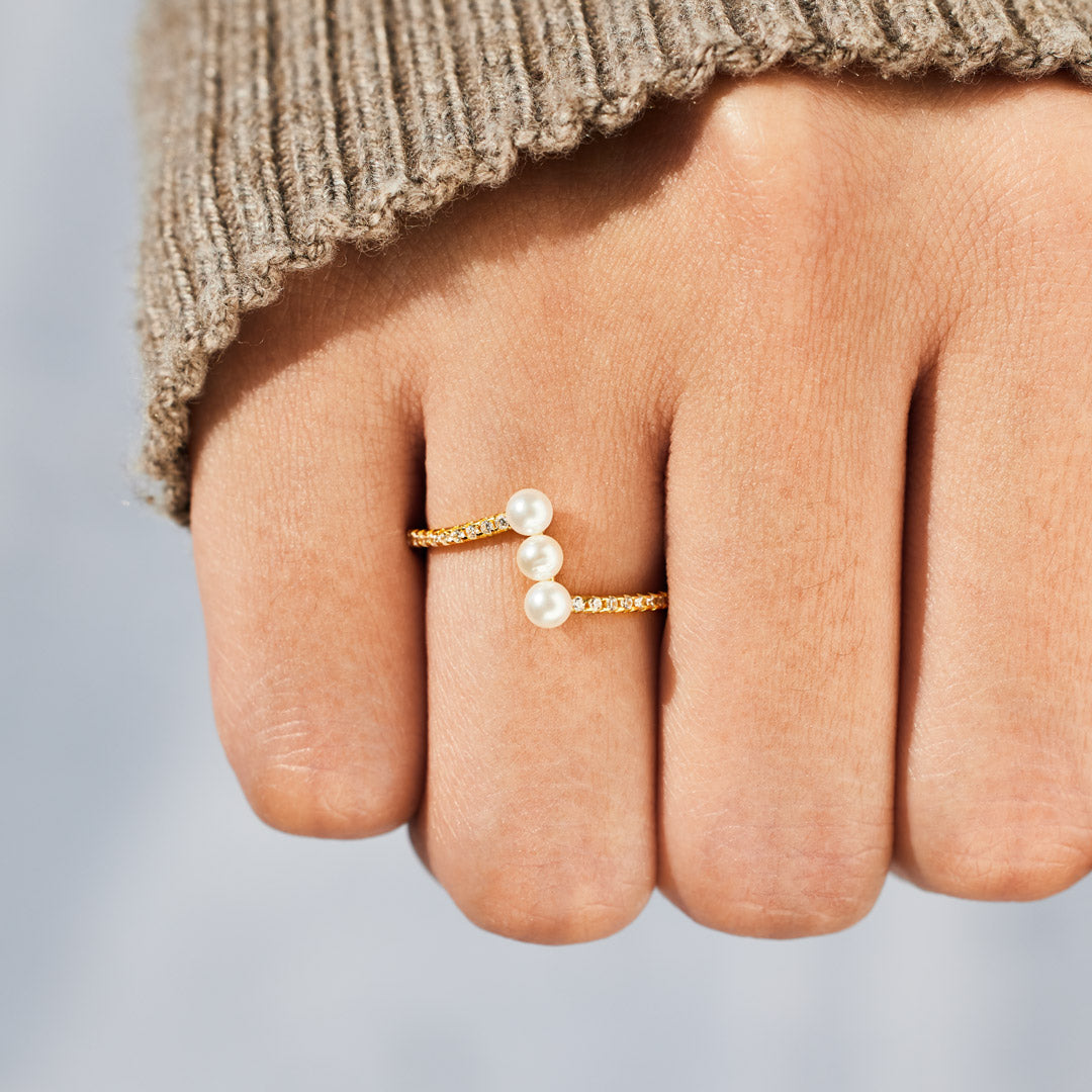 Past Present Future Triple Pearl Ring